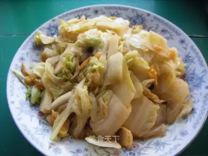 Stewed cabbage with small river shrimp