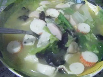 Hot pot meatball and vegetable soup