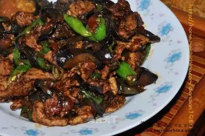 Fried pork slices with eggplant