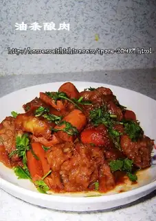 Stewed fried dough sticks and stuffed pork