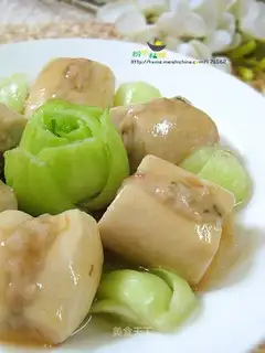 Stuffed mushroom with abalone sauce