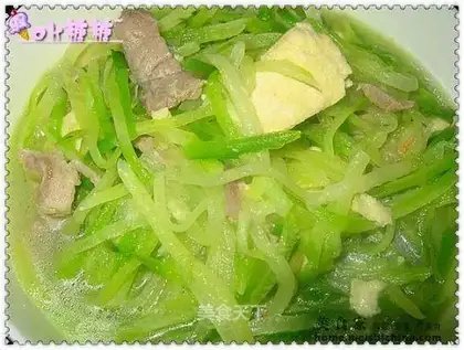Stewed with frozen tofu with green radish