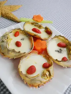 Crab yellow mushroom slippery egg custard