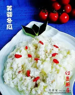 White gourd with lotus