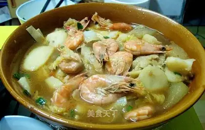 Stewed shrimp and chicken feet