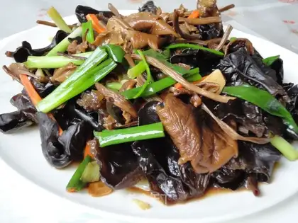 Roasted fungus with tea tree mushroom