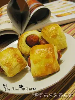 Danish roll crispy sausage