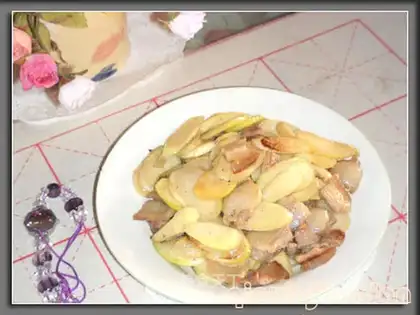 Stir fried pork slices with rice bamboo