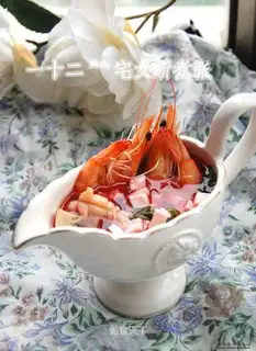 Cuttlefish, shrimp and tofu soup