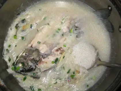 White radish and carp soup