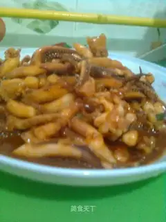 Grilled squid head in hot sauce