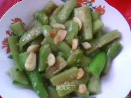 Roasted loofah with garlic