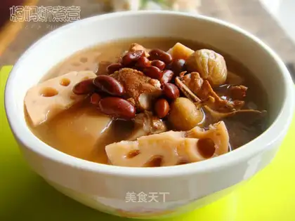 Red waist bean lotus root pork bone soup