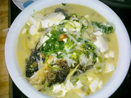 Boiled fish head