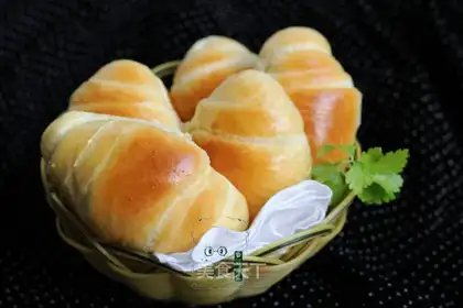 Classic butter rolls