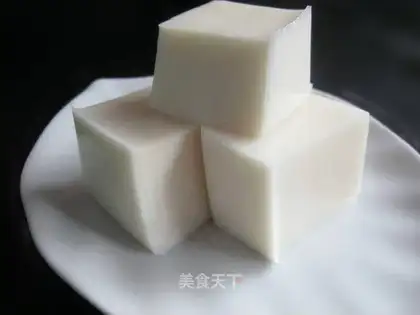 Slipped coconut juice cake