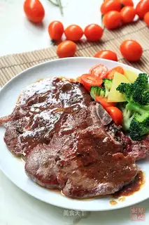 T-BONE STEAK WITH BLACK PEPPER JUICE
