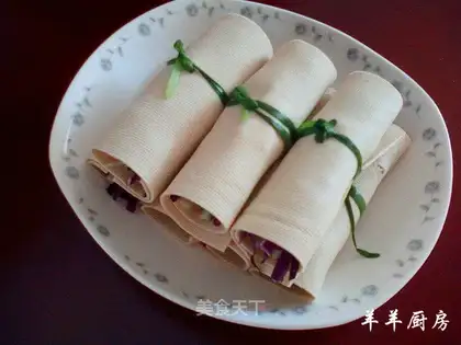 Lavender blue vegetable rolls