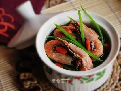 Arctic shrimp jade carrot soup
