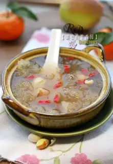 Silver sips of white fruit