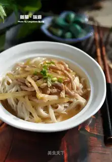 Squeeze noodles