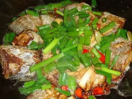Spicy spicy fish and veal ribs