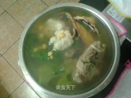 Mustard ink pork bone soup