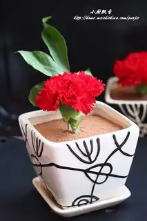 Flower pot mousse cake