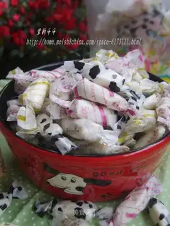 Cow Rolling Sugar