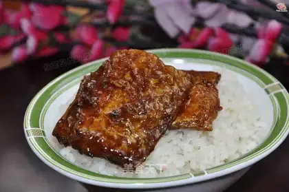 Red-fried fish