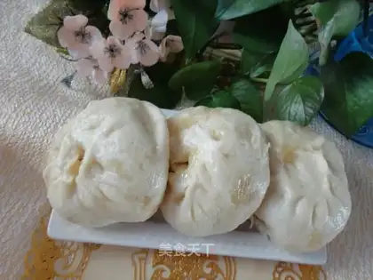 Puppet pork buns