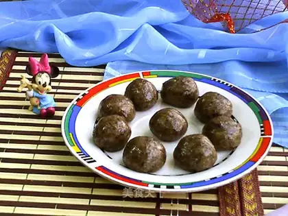 Peanut roses full of soup