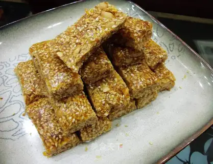 Homemade peanut sesame sugar
