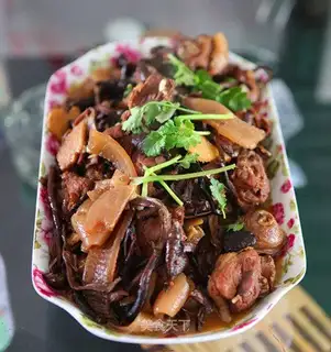 Chicken stew mushrooms
