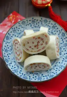 Pine chicken rolls
