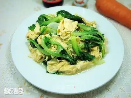 Scrambled cabbage