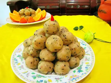 Pork rice balls