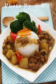 Curry potatoes and rice
