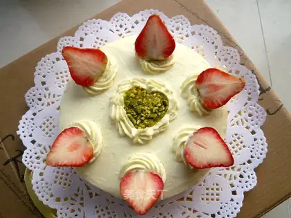 Butter strawberry cake