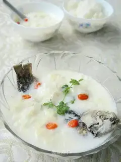 Silver ear soup for the mackerel