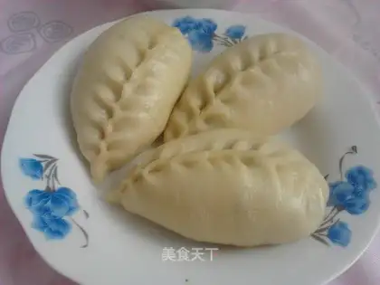Autumn leaf buns