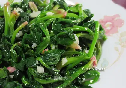 Garlic spinach