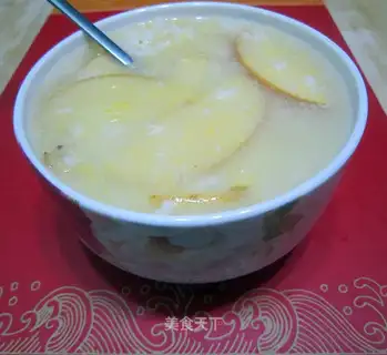 Apple corn egg porridge