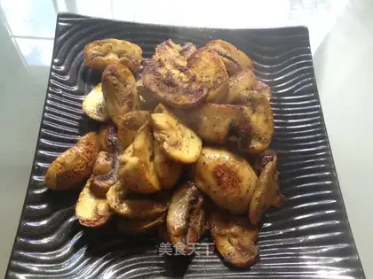 Black peppers and mushrooms