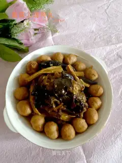 The mushrooms with soupballs