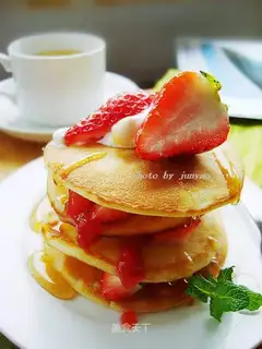 Honey strawberry muffins