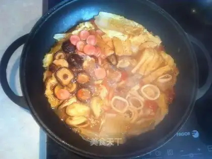 Sweet hot seafood pot