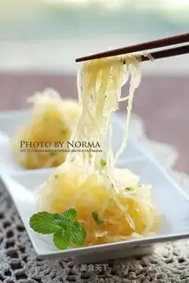 The cooling of gold melons
