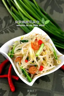 The green bean sprouts