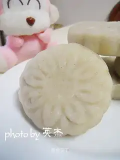 Green Bean Ice Mooncake